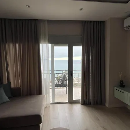 Scandi Apartment *